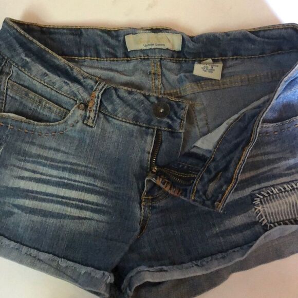 True Soulmate Jean Shorts - Picture 3 of 8